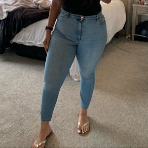 DL1961 x Marianna Hewitt Chrissy Cropped